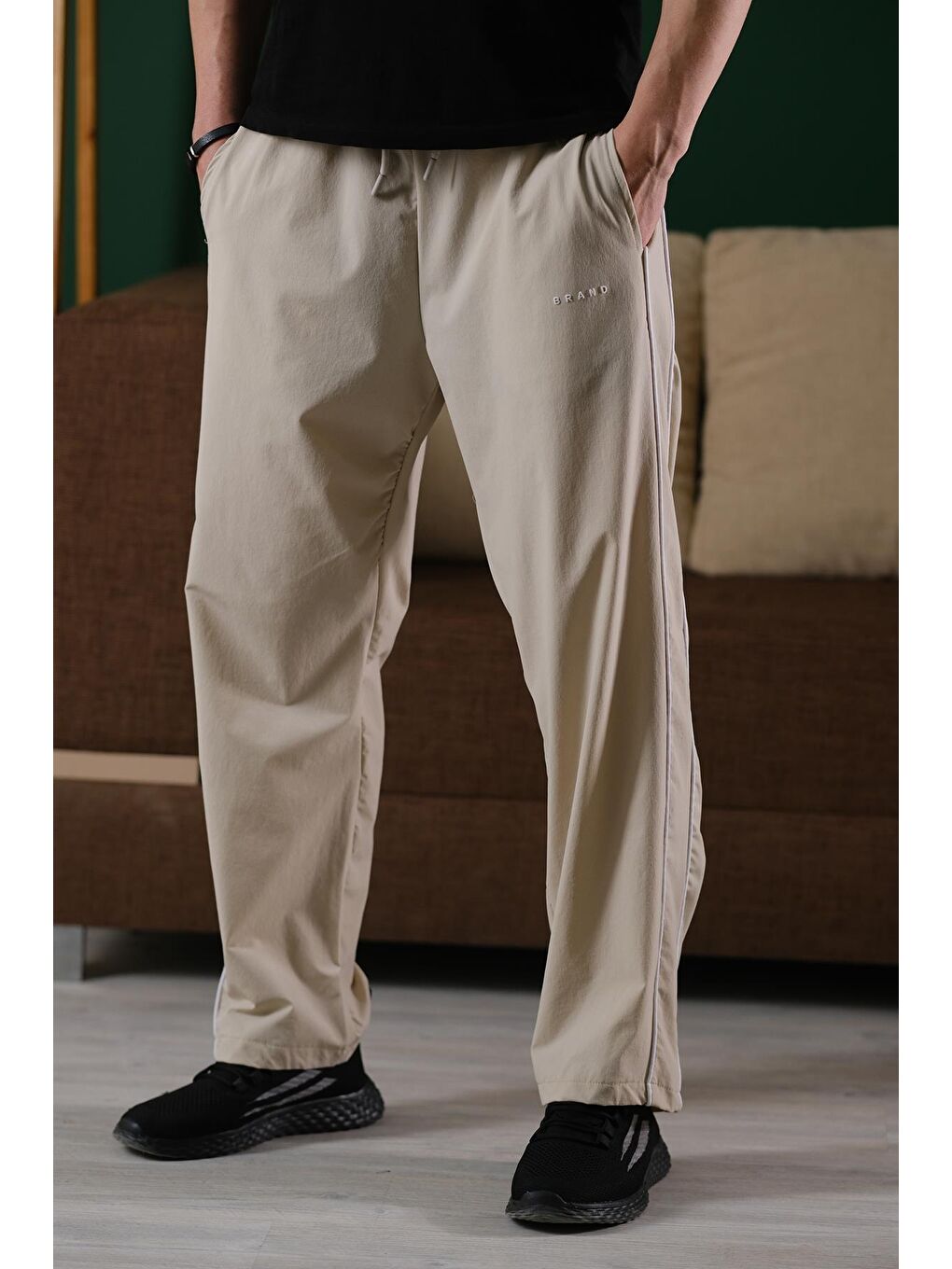 Bej Brand Rahat Kesim Kort Paraşüt Şeritli Outdoor Erkek Eşofman Alt-1