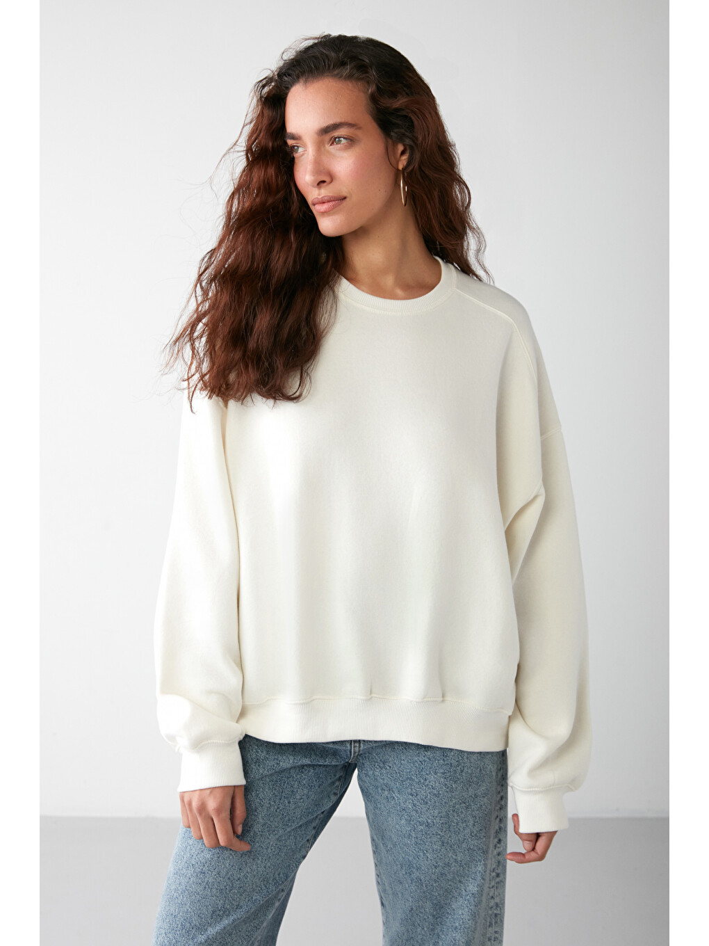 Bej Vaneltına Kadın Organik Pamuklu Yumuşacık İçi Polarlı Yuvarlak Yakalı Vanilya Sweatshirt