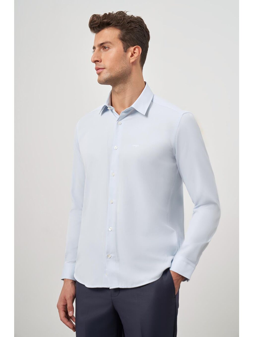 Koyu Mavi Uzun Kol Kendinden Desenli Armürlü 032 Sert Yaka Classic Slim Fit Gömlek 1004245152-2