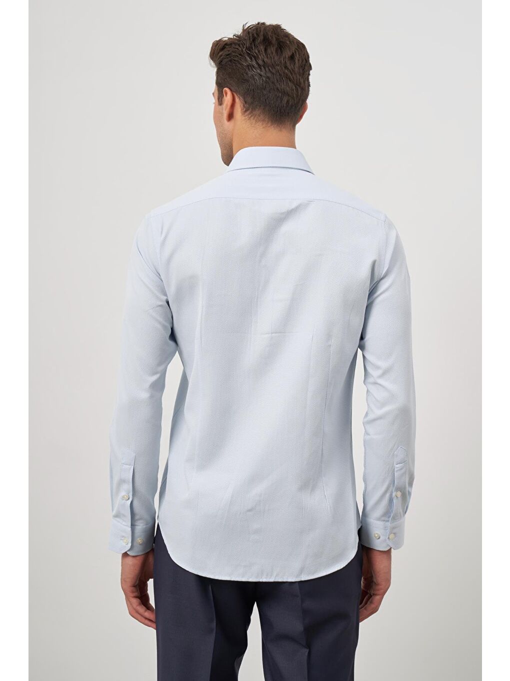 Koyu Mavi Uzun Kol Kendinden Desenli Armürlü 032 Sert Yaka Classic Slim Fit Gömlek 1004245152-6