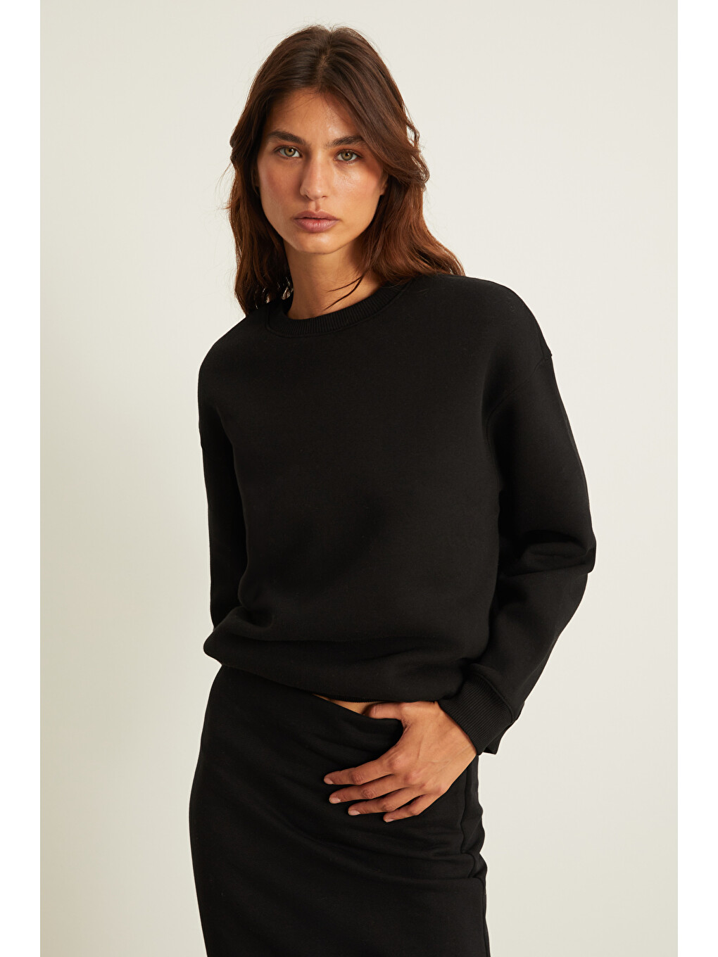 Vılı Kadın Bisiklet Yaka İçi Polarlı Oversize Organik Pamuk Siyah Sweatshirt-4