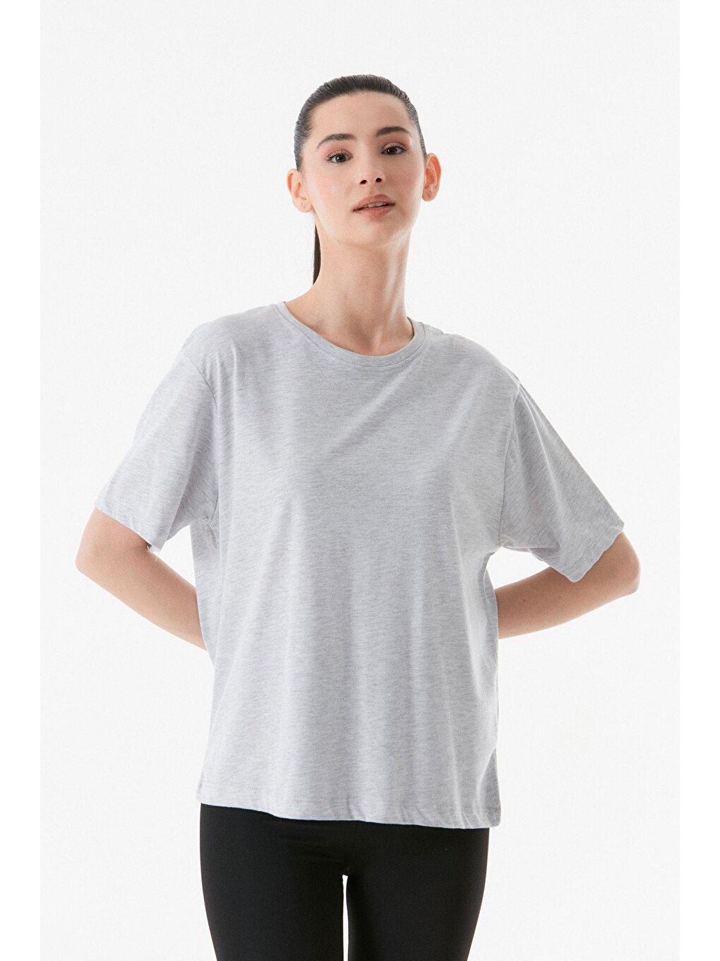 Gri Arkası Baskılı Oversize Tişört