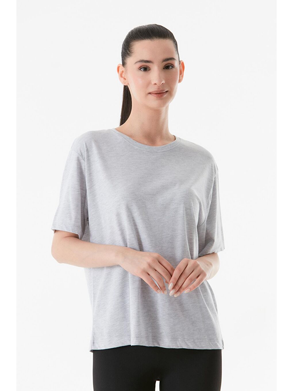 Gri Arkası Baskılı Oversize Tişört-1