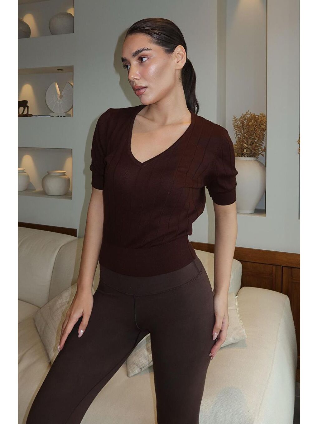 Kahverengi V Yaka Örgülü Kadın Triko Tişört Mg2369-2