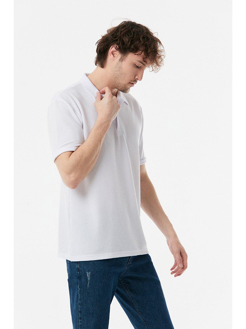 Beyaz Waffle Kumaş Polo Yaka Duble Kol Tişört-2