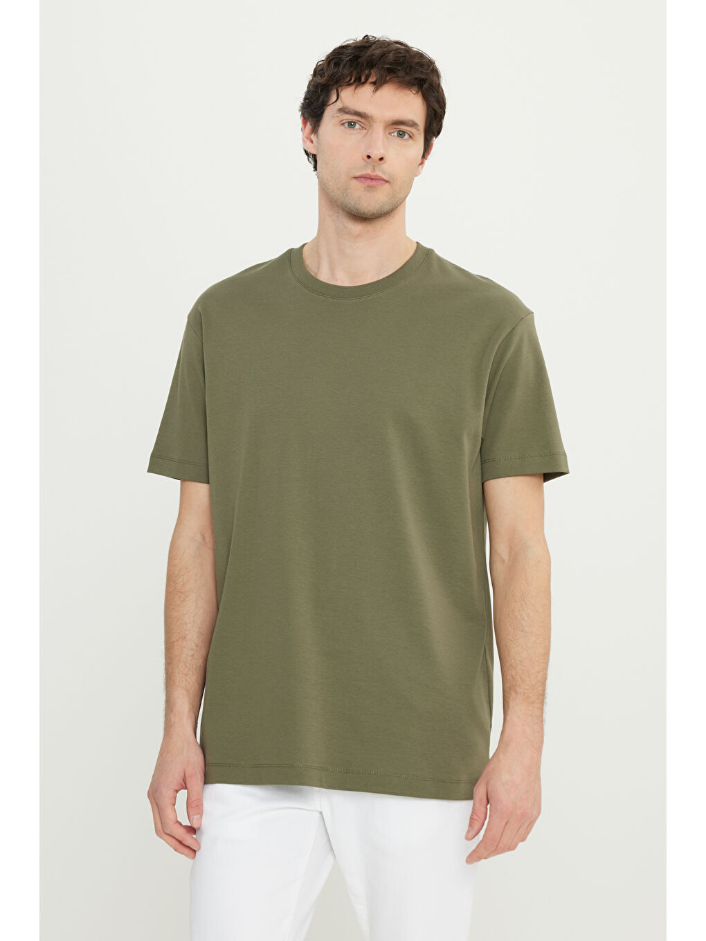 Erkek Haki %100 Pamuk Modern Fit Rahat Kesim Bisiklet Yaka Tişört