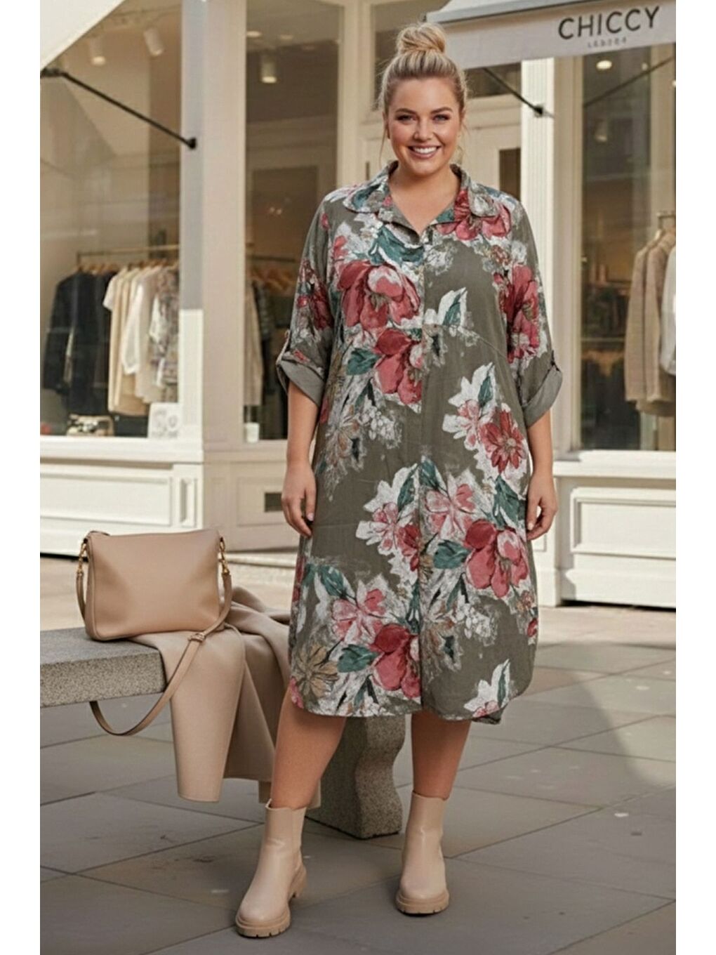 İtalyan Büyük Beden Bej Gömlek Yaka Uzun Kol Allover Baskılı Kadife Dokuma Elbise 112 65-1