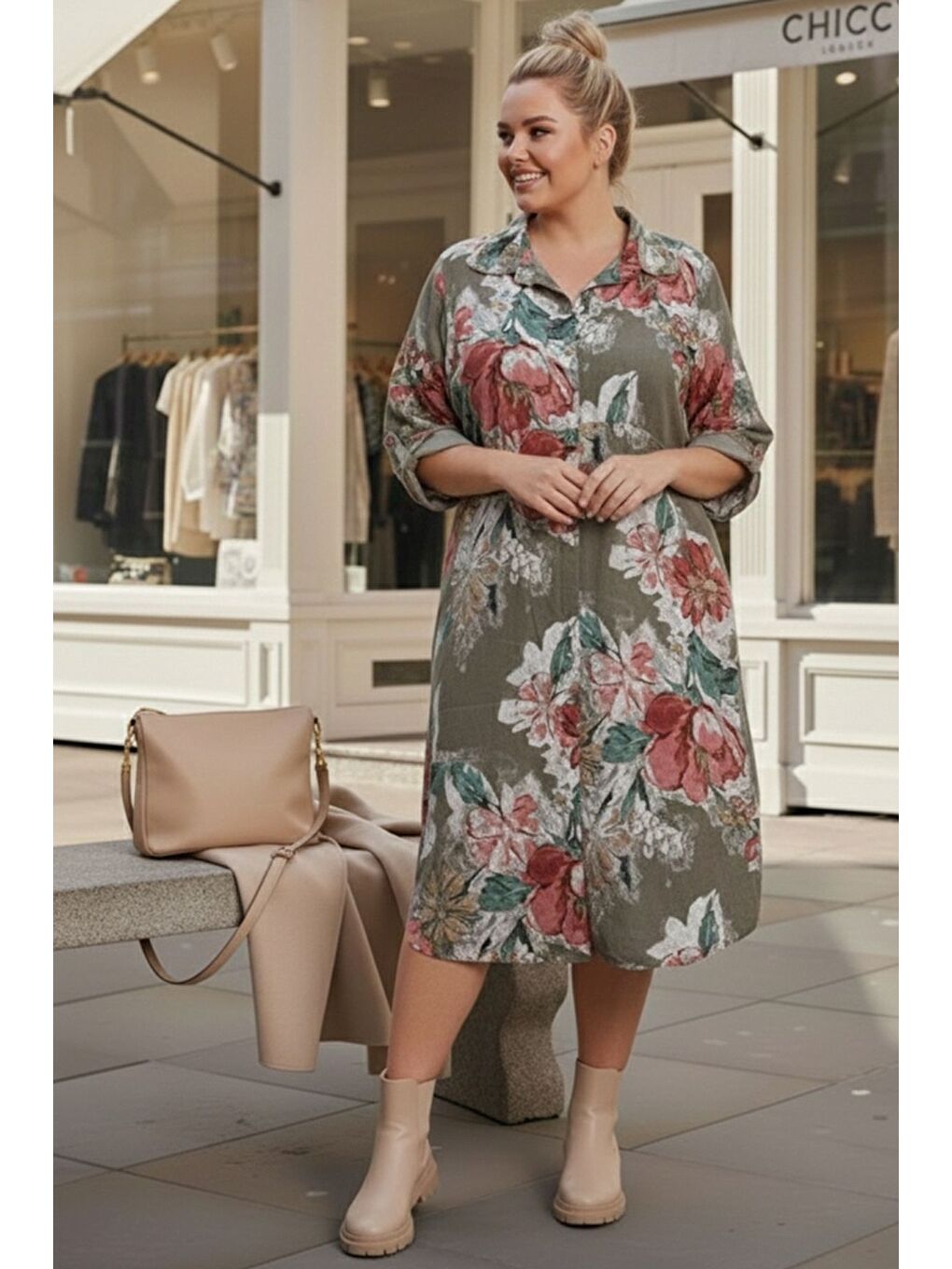 İtalyan Büyük Beden Bej Gömlek Yaka Uzun Kol Allover Baskılı Kadife Dokuma Elbise 112 65-2