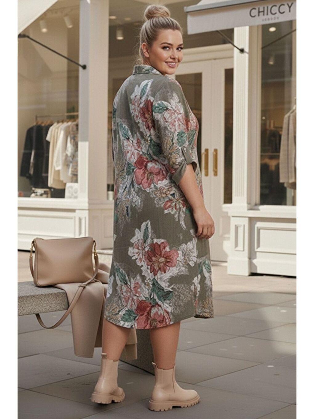 İtalyan Büyük Beden Bej Gömlek Yaka Uzun Kol Allover Baskılı Kadife Dokuma Elbise 112 65-4