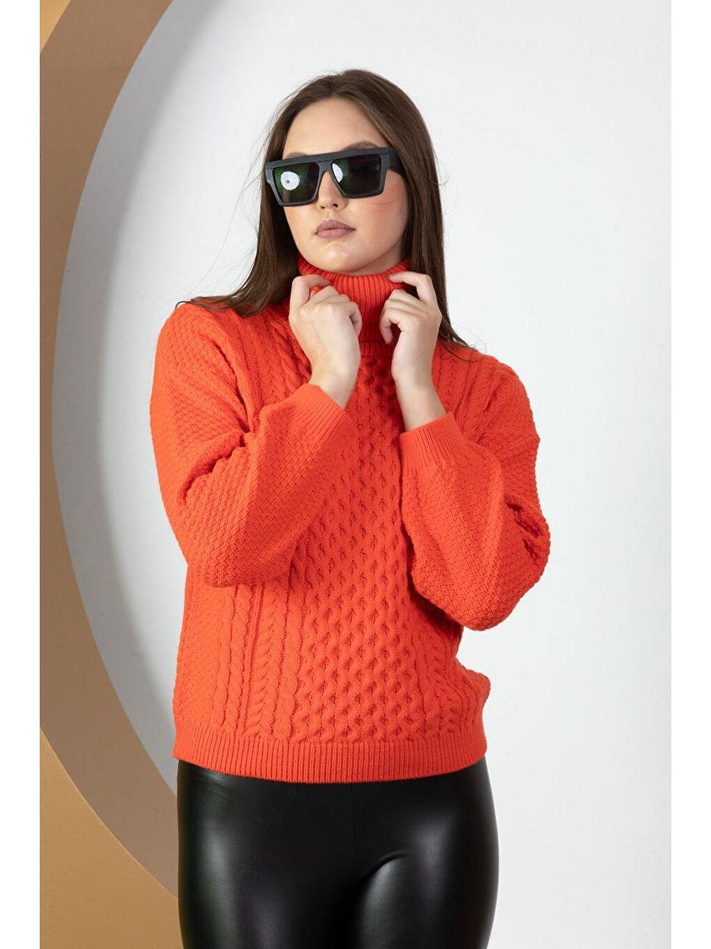 Turuncu Kadın Balıkçı Yaka Triko Kazak