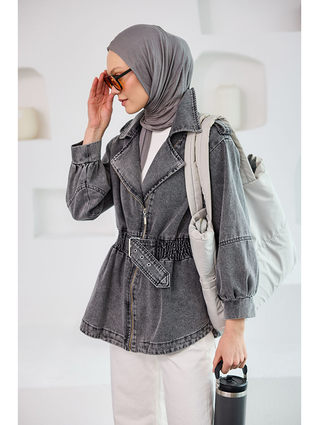 Gri Kadın Büzgü Kemer Detaylı Jean Ceket Füme-1