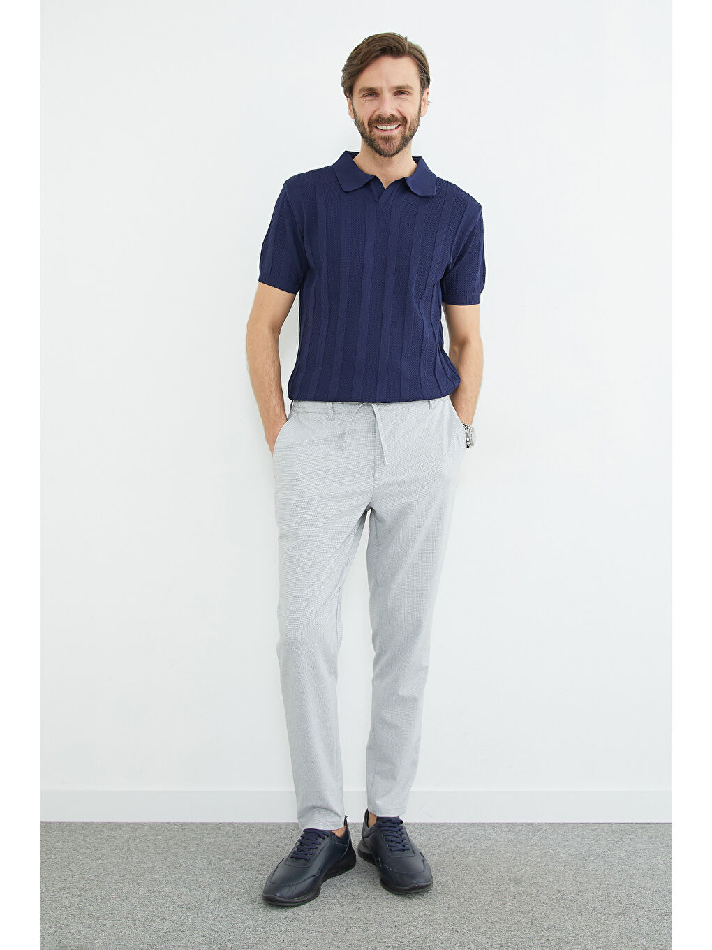 Lacivert Desenli Apaş Yaka Triko Tişört-2