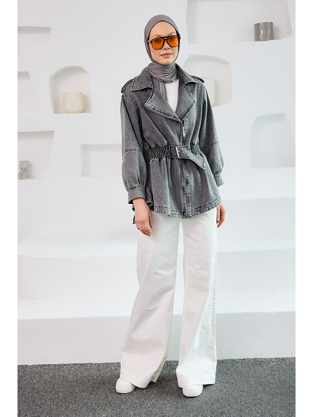 Gri Kadın Büzgü Kemer Detaylı Jean Ceket Füme-3