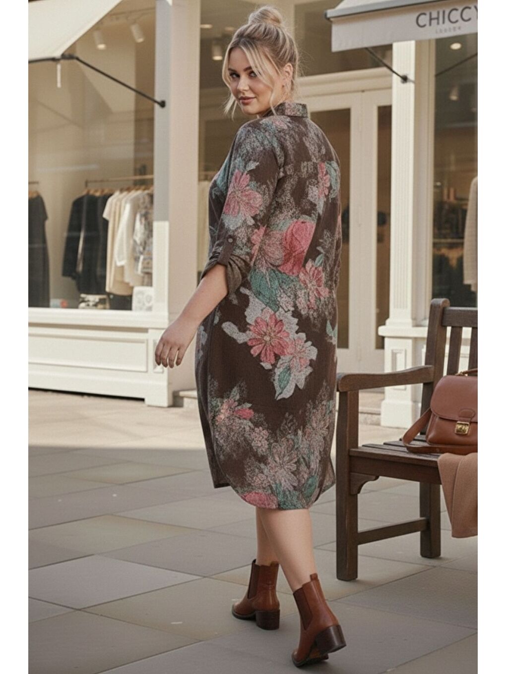 İtalyan Büyük Beden Kahverengi Gömlek Yaka Uzun Kol Allover Baskılı Kadife Dokuma Elbise 112 65-4