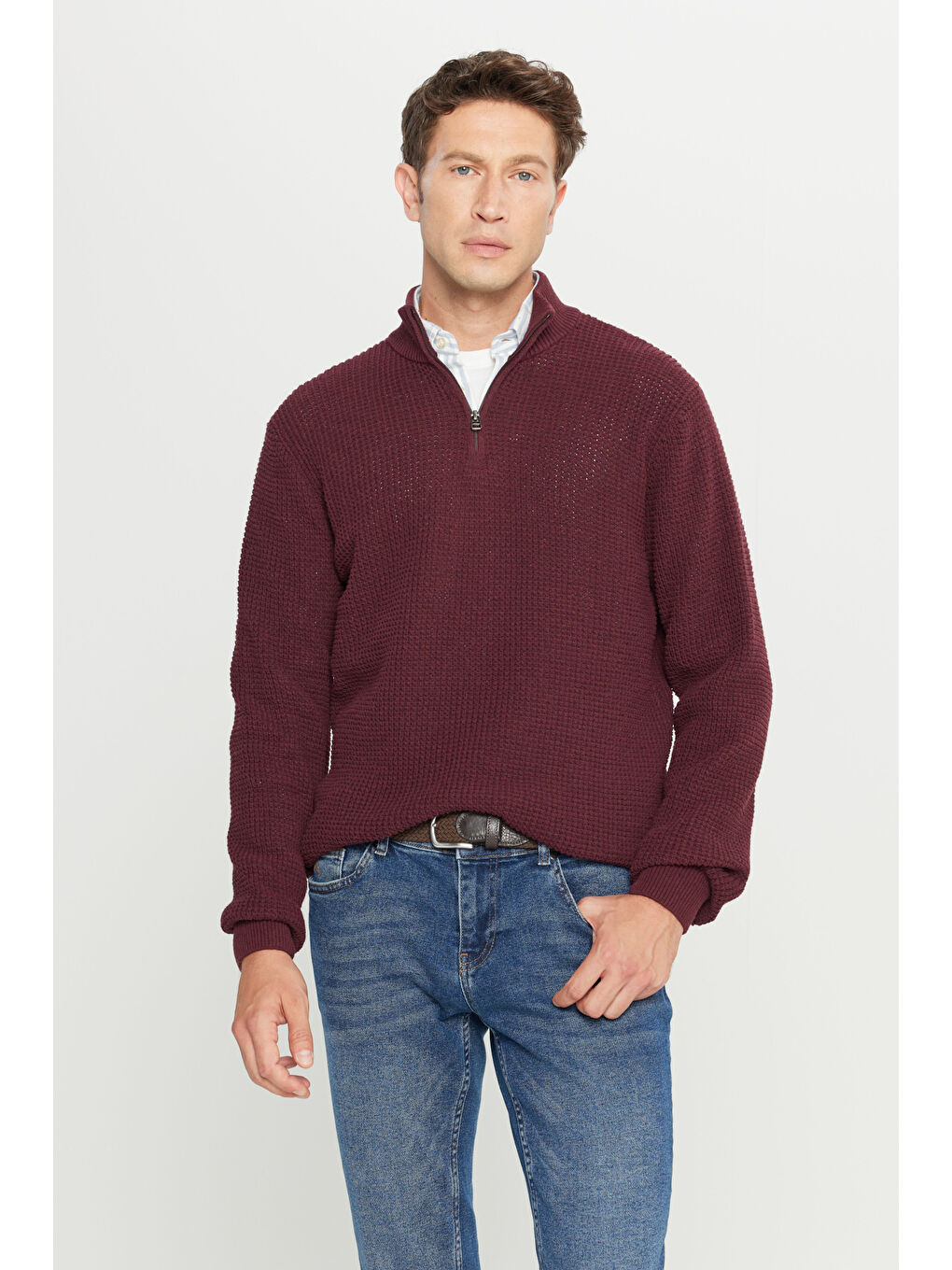 Erkek Bordo Pamuklu Standart Fit Normal Kesim Bato Yaka Jakarlı Triko Kazak