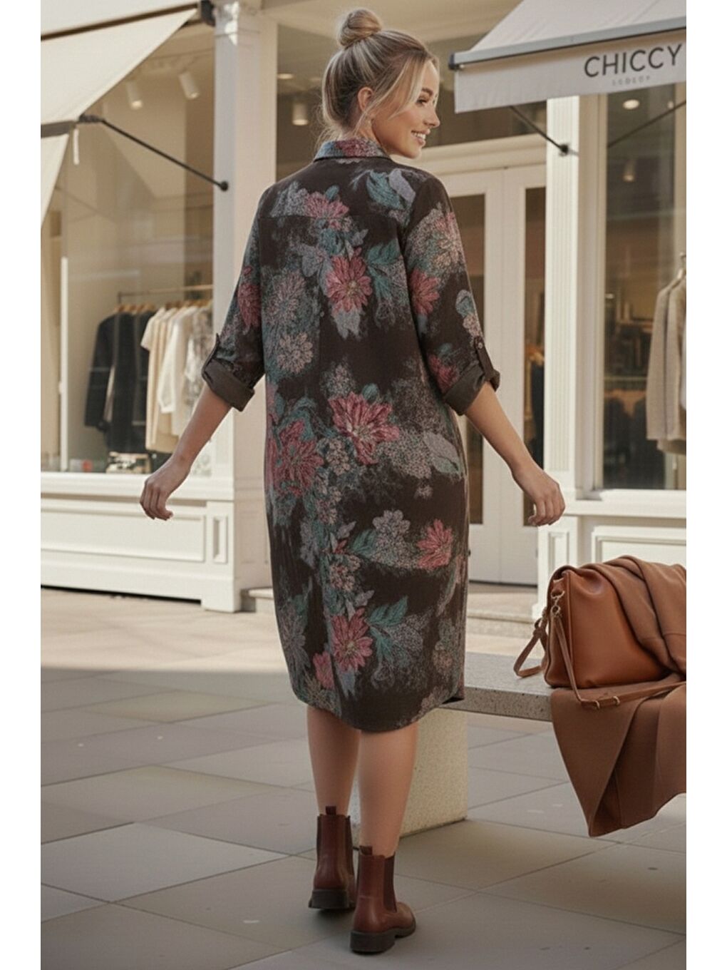 İtalyan Kahverengi Gömlek Yaka Uzun Kol Çiçekli Allover Baskılı Kadife Dokuma Elbise 112 65-4