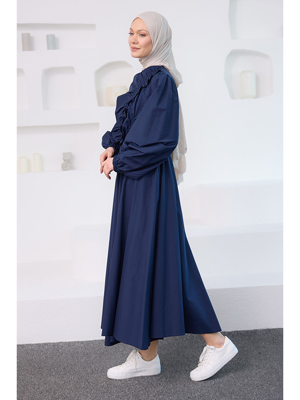 Kadın Asimetrik Büzgü Ve Fırfır Detaylı Elbise Lacivert-2