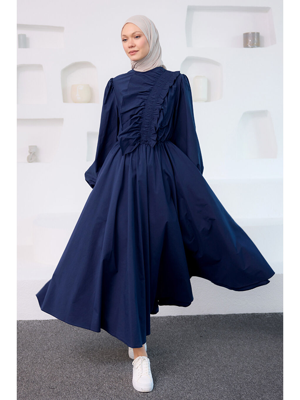 Kadın Asimetrik Büzgü Ve Fırfır Detaylı Elbise Lacivert-3