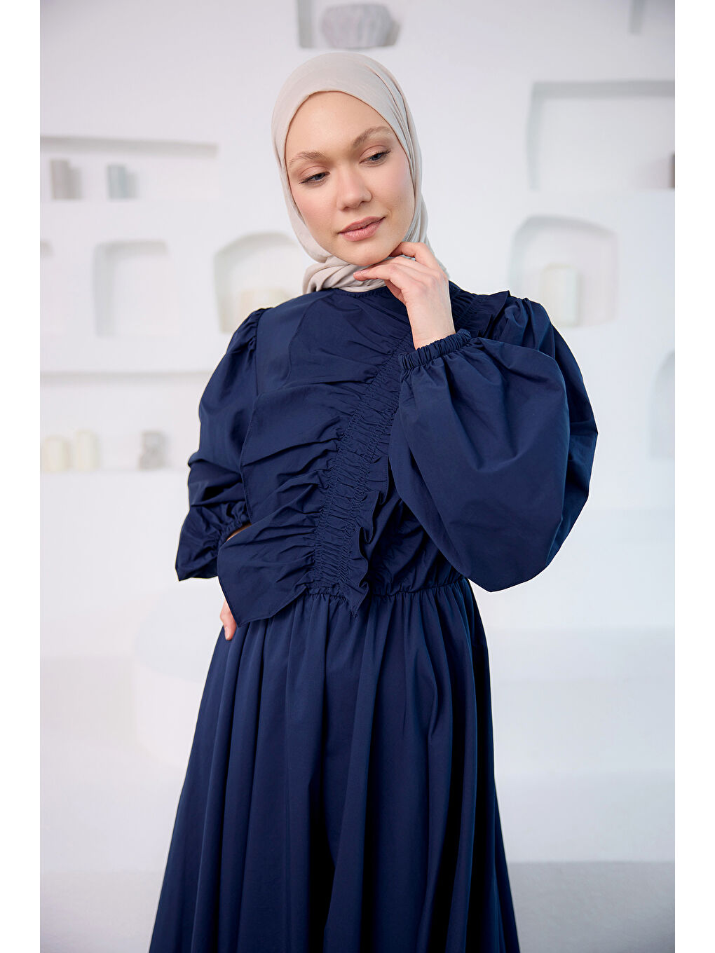 Kadın Asimetrik Büzgü Ve Fırfır Detaylı Elbise Lacivert-4