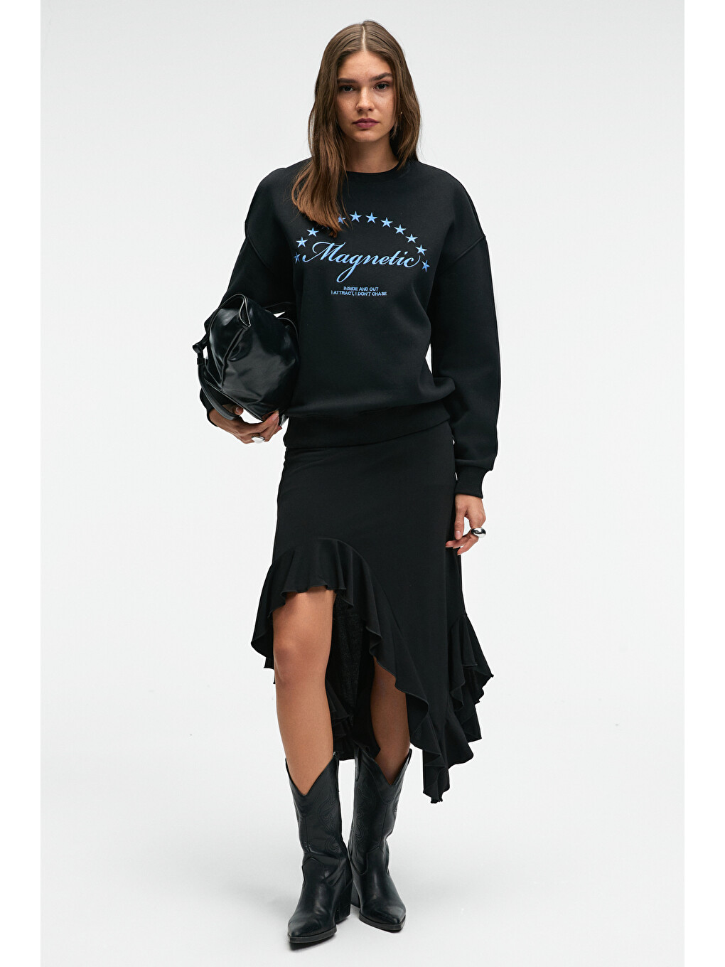 Vıstara Kadın Nakış Detaylı Yuvarlak Yaka Regular Fit Siyah Sweatshirt-3