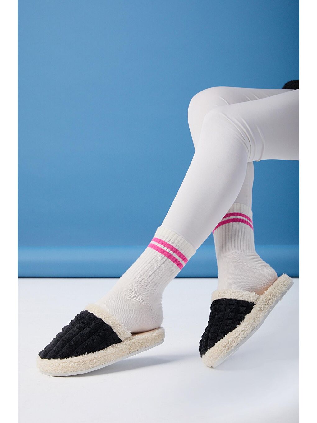 Kadın Siyah Ev Terliği - 24084-1