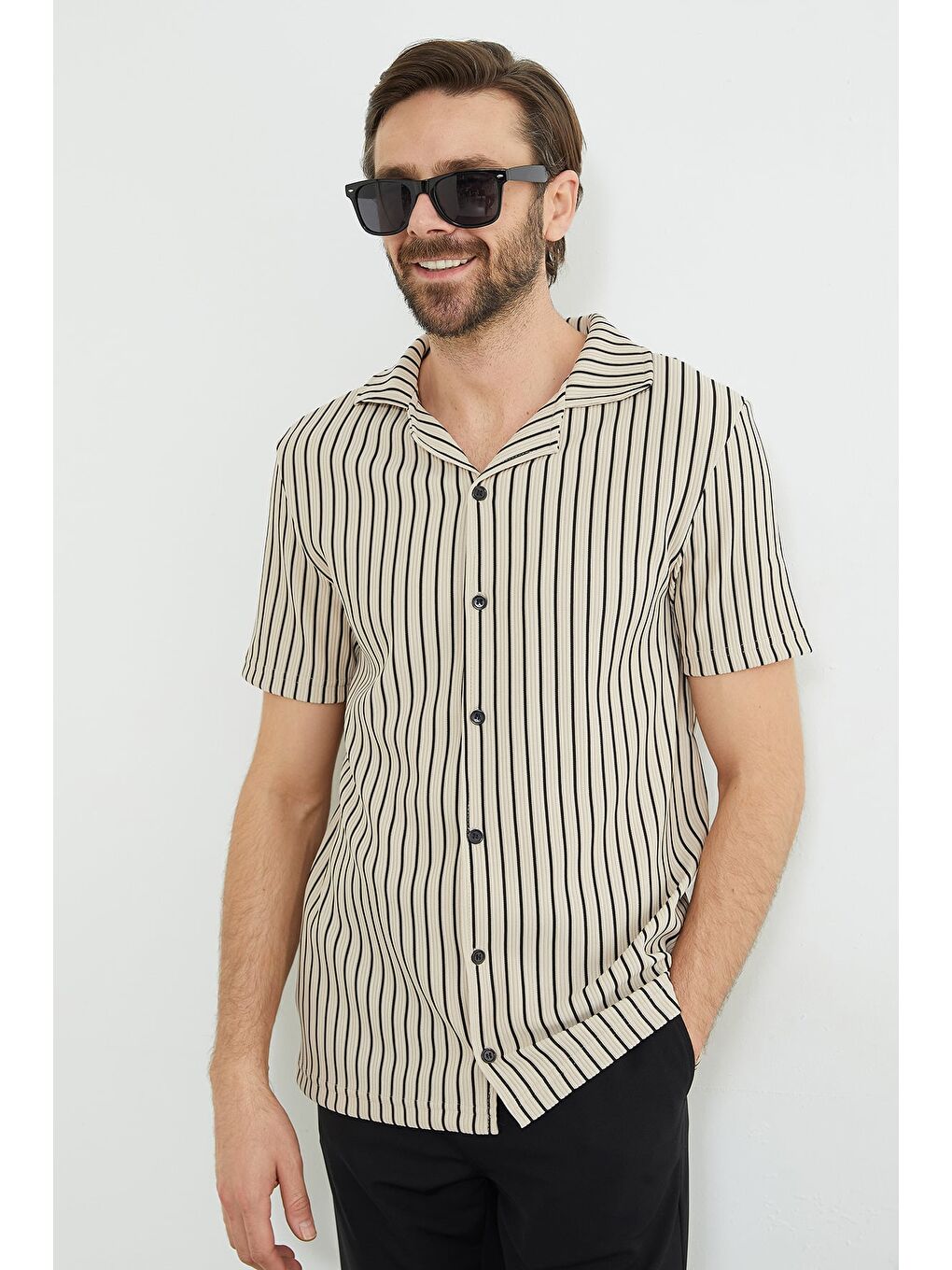 Bej Çizgili Fitilli Kısa Kollu Gömlek-1