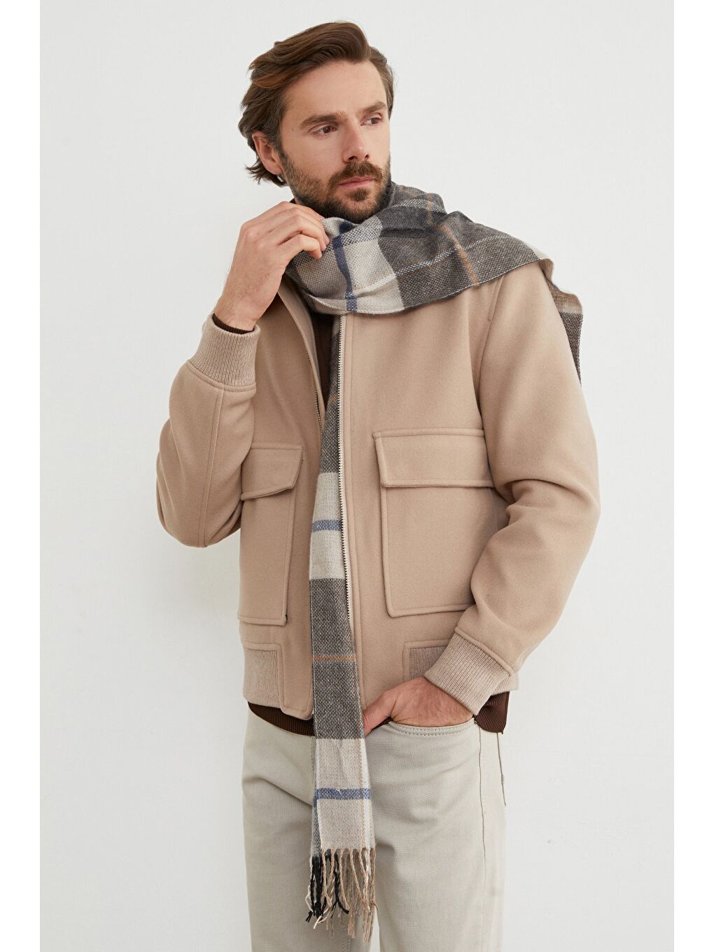 Bej Fermuarlı Polo Yaka Cepli Kaşe Ceket