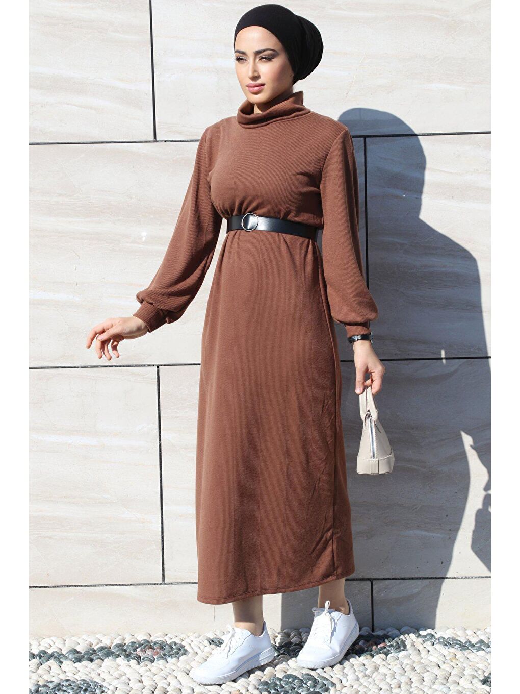 Kahverengi Fitilli Boğazlı Tesettür ELBİSE