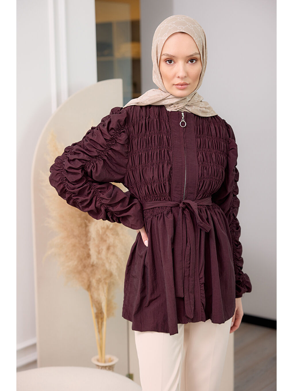 Kadın Büzgü Detaylı Fermuarlı Ceket  Bordo-3