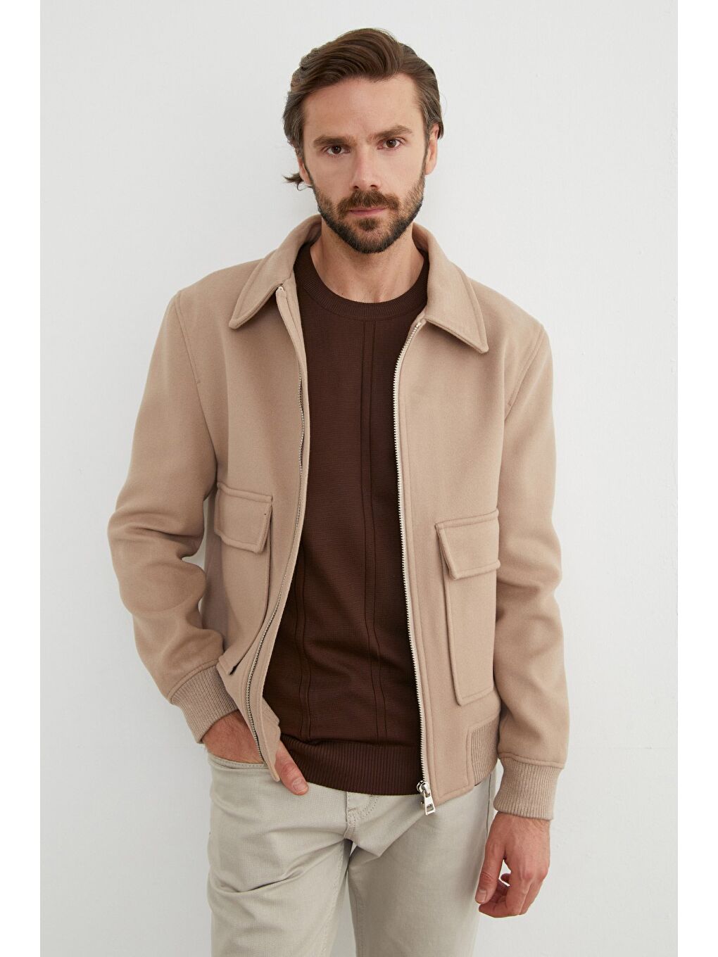 Bej Fermuarlı Polo Yaka Cepli Kaşe Ceket-1