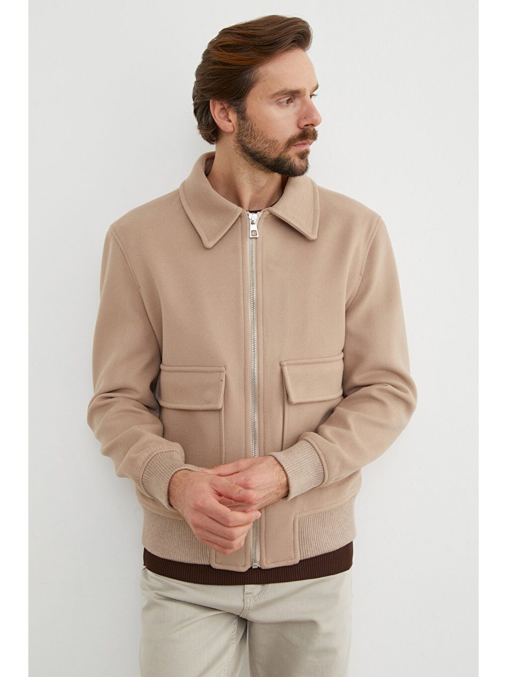 Bej Fermuarlı Polo Yaka Cepli Kaşe Ceket-4