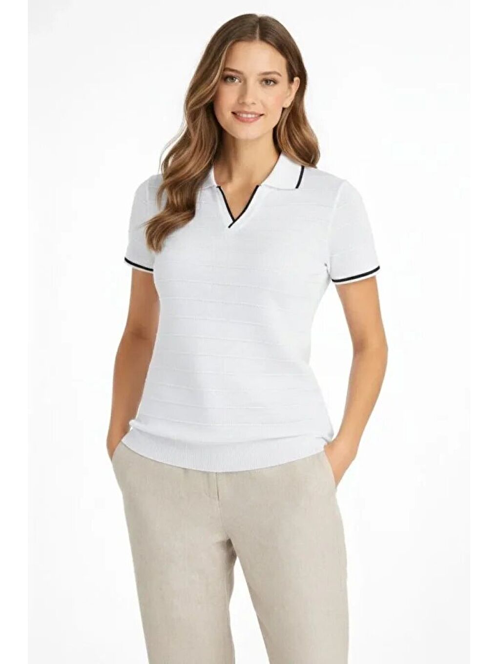 Triko Kumaş Yakalı Düğmesiz Açık Yaka Fitilli Kısa Kollu Regular Fit Tişört T-shirt - Beyaz-2