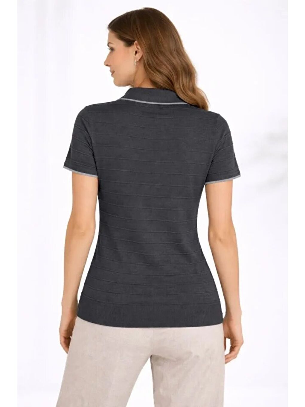 Triko Kumaş Yakalı Düğmesiz Açık Yaka Fitilli Kısa Kollu Regular Fit Tişört T-shirt - Siyah-1