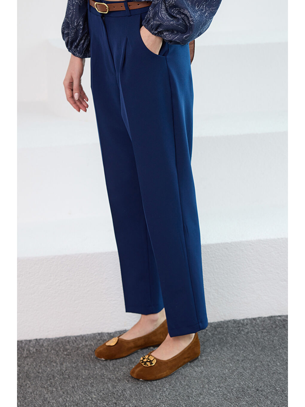 Kadın Kemerli Yüksek Bel Kumaş Pantolon Lacivert-1