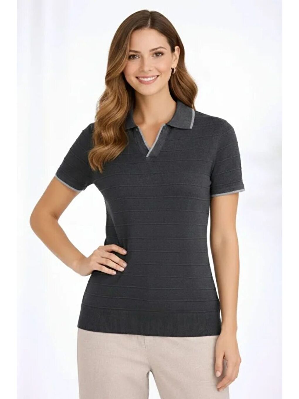 Triko Kumaş Yakalı Düğmesiz Açık Yaka Fitilli Kısa Kollu Regular Fit Tişört T-shirt - Siyah-2