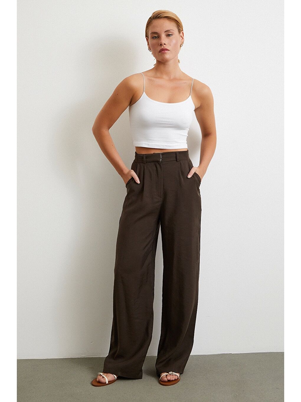 Lastik Askılı Top Beyaz-1