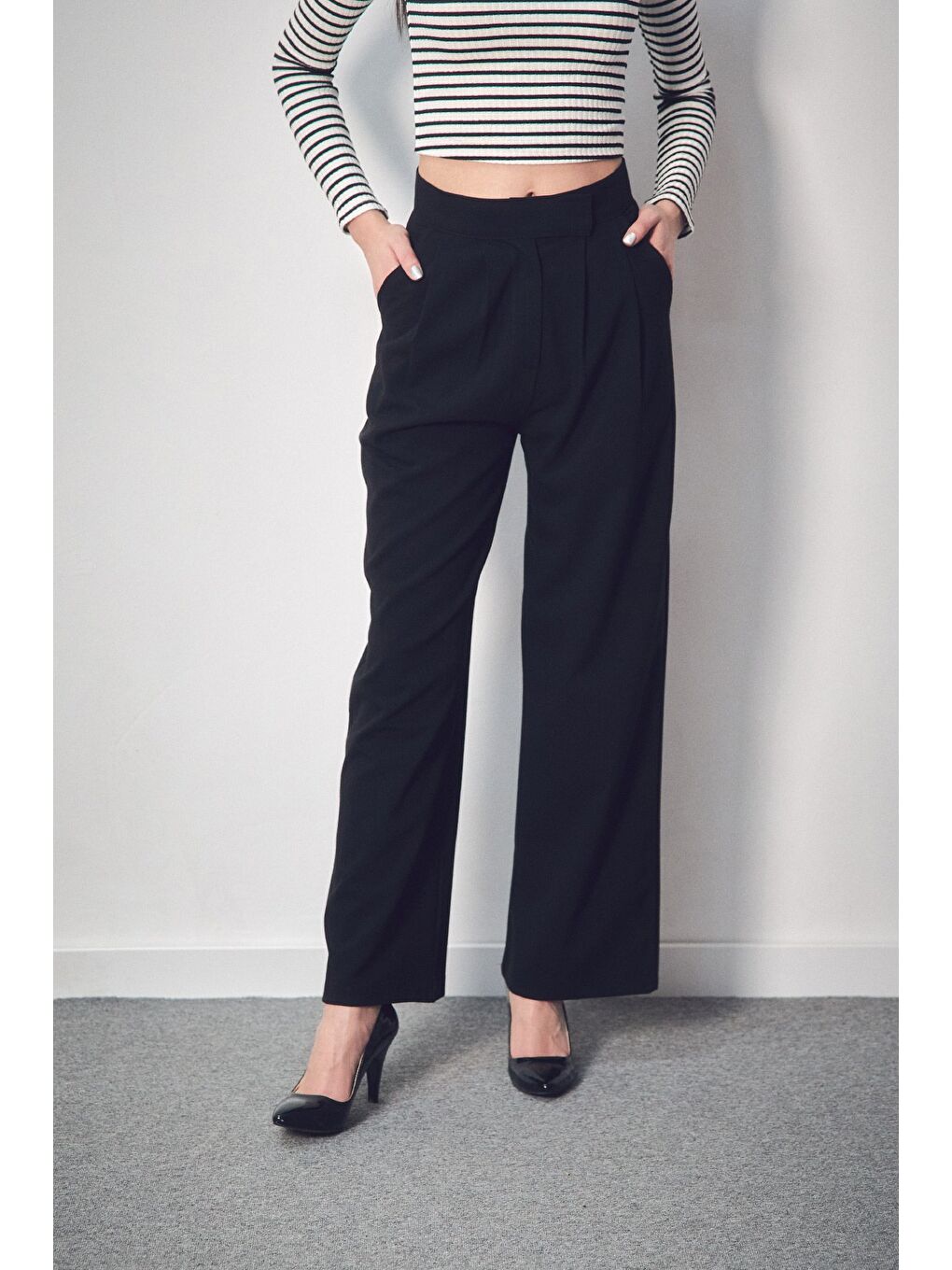 Siyah Cırt Cırtlı Fermuarlı Palazzo Kumaş Pantolon-1