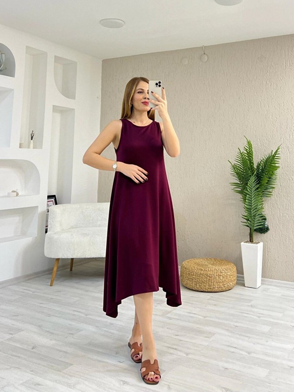 Bordo Kadın Askılı Yuvarlak Yakalı Asimetrik Kesim Detaylı Viskon Elbise