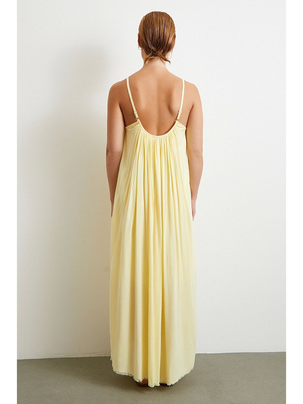 Askılı Piliseli Geniş Elbise Sarı-4