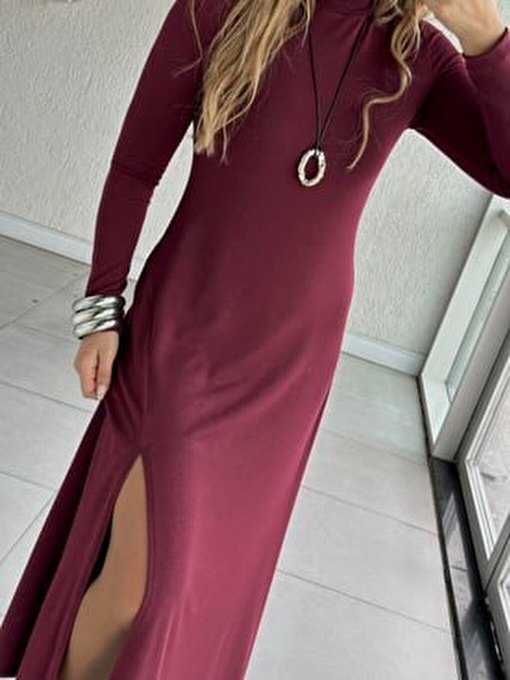 Bordo Kadın Uzun Kollu Balıkçı Yaka Derin Yırtmaç Detay Krep Elbise-4