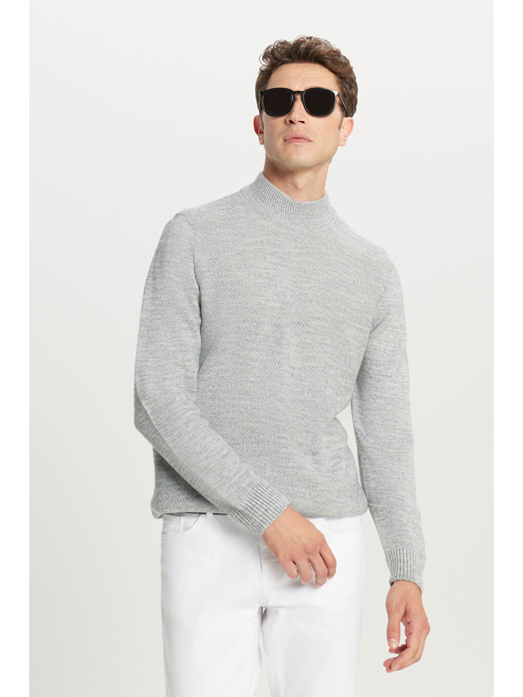 Erkek Gri Melanj Standart Fit Normal Kesim Yarım Balıkçı Yaka Jakarlı Triko Kazak