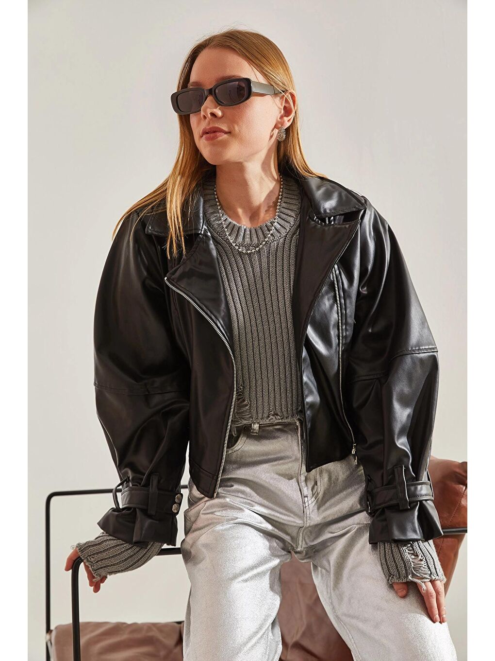 Siyah Kadın Cepleri Fermuarlı Deri Ceket-4