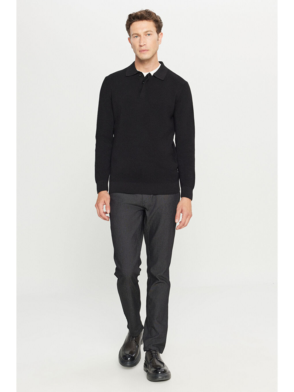 Erkek Siyah Pamuklu Standart Fit Normal Kesim Jakarlı Polo Yaka Triko Kazak-1