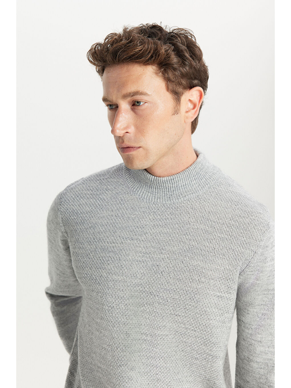 Erkek Gri Melanj Standart Fit Normal Kesim Yarım Balıkçı Yaka Jakarlı Triko Kazak-3