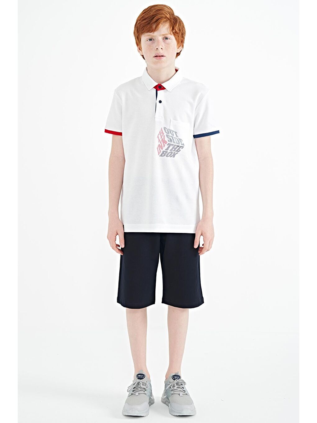 Beyaz Ön Cep Detaylı Baskılı Standart Kalıp Polo Yaka Erkek Çocuk Tişört - 11102-1