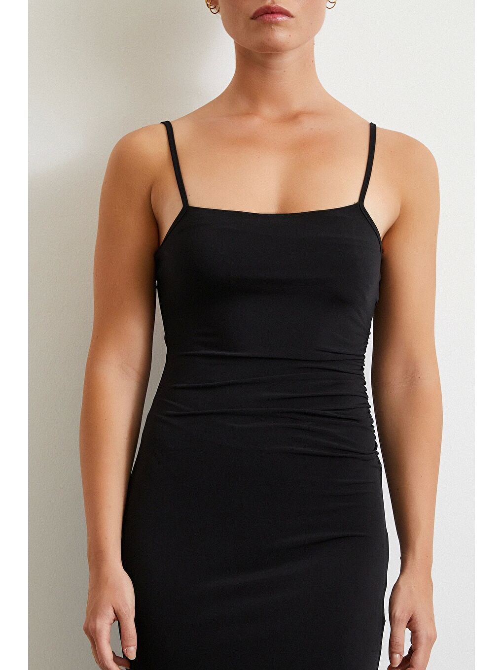 Yanı Büzgülü Askılı Elbise Yırtmaçlı Siyah-4