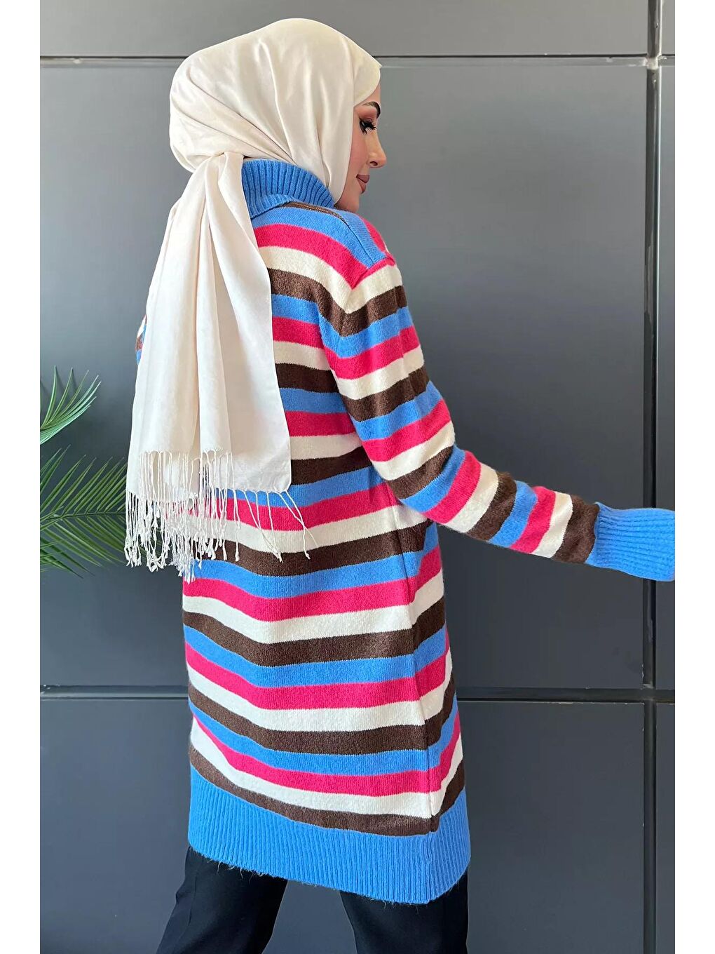 Mavi Tam Balıkçı Yaka Çizgi Desenli Renk Bloklu Kadın Tesettür Triko Tunik-1