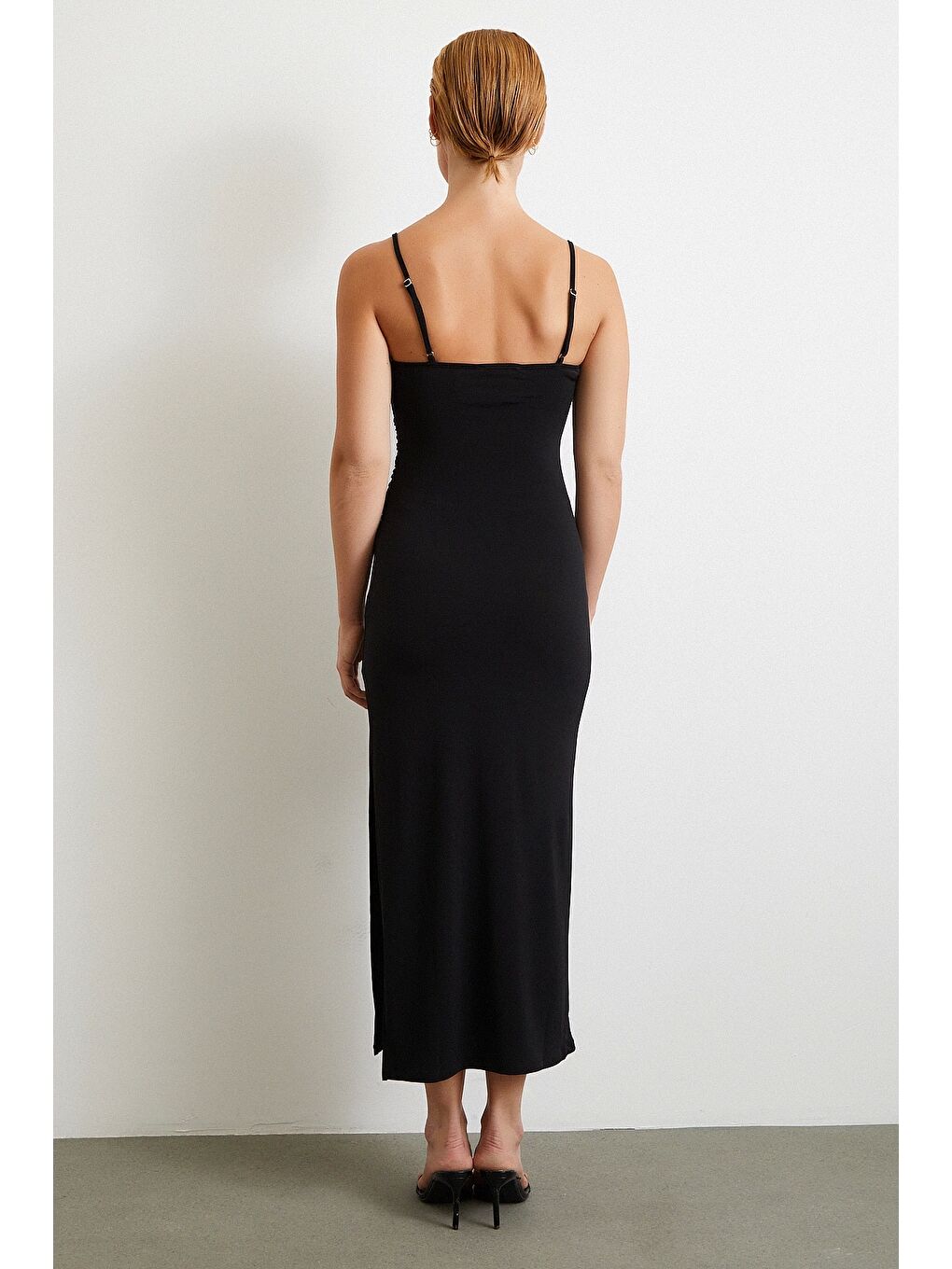 Yanı Büzgülü Askılı Elbise Yırtmaçlı Siyah-5