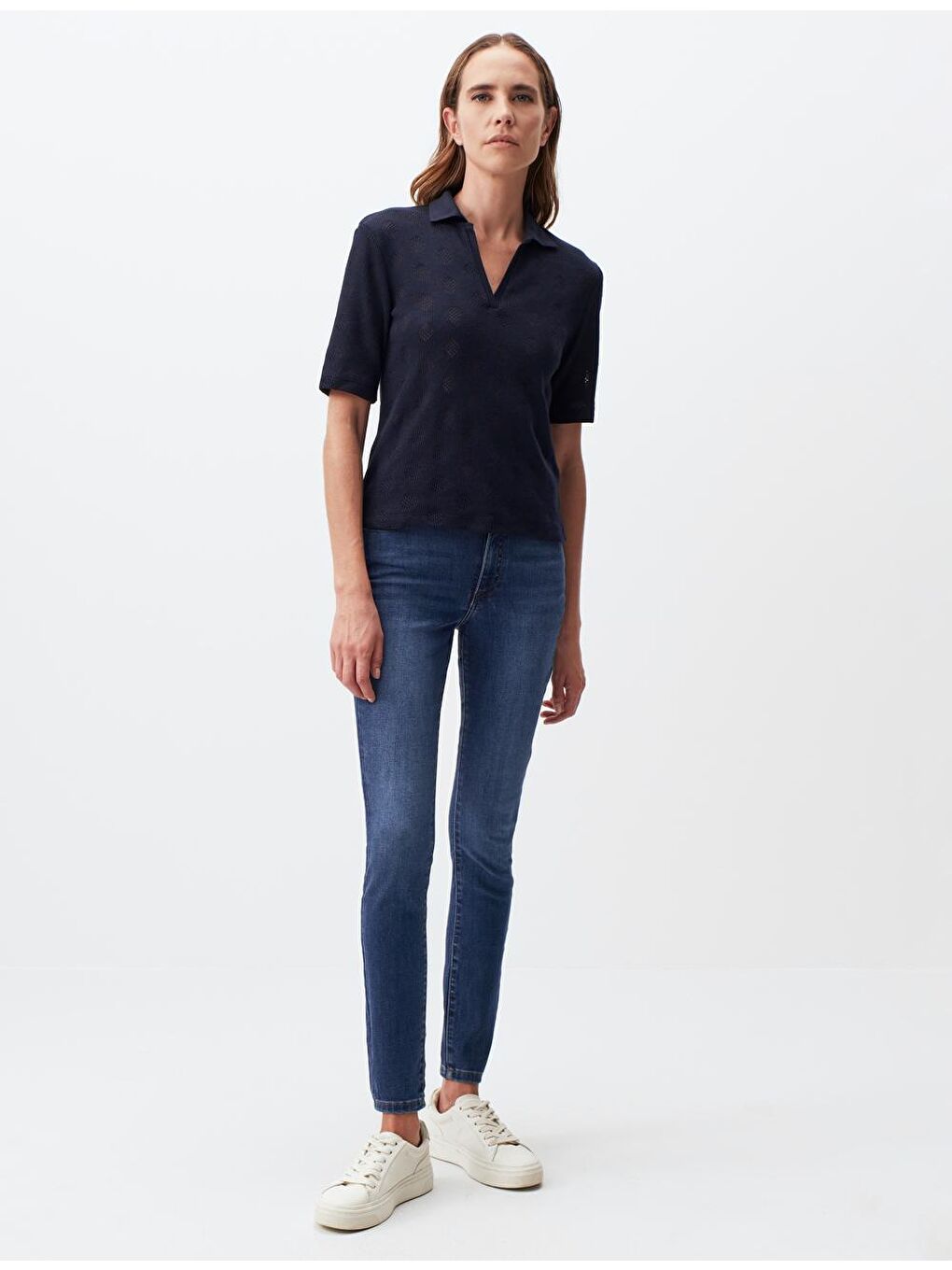 Lacivert Polo Yaka Kısa Kollu Ajurlu Bluz-4