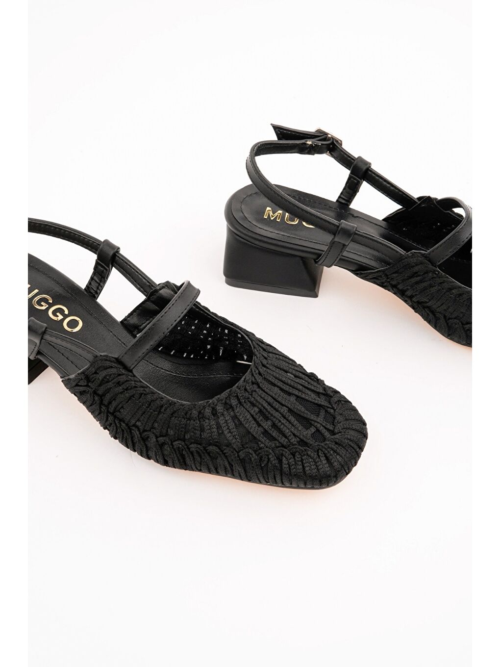 Siyah MESH Kadın Örgü ve File Detaylı Bantlı Arkası Açık Kısa Topuklu Ayakkabı-2